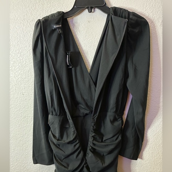 🆕Express Black Long Sleeve Elegant Design Wrap Flower Rouched Dress S🆕 - Picture 10 of 15